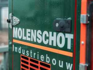 Molenschot staalconstructiebedrijf hallenbuow van professionele bedrijfshal in hout staal en beton